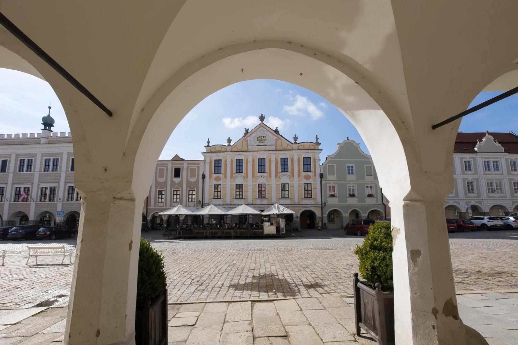 Hotel U Cerneho Orla Telč Exterior foto