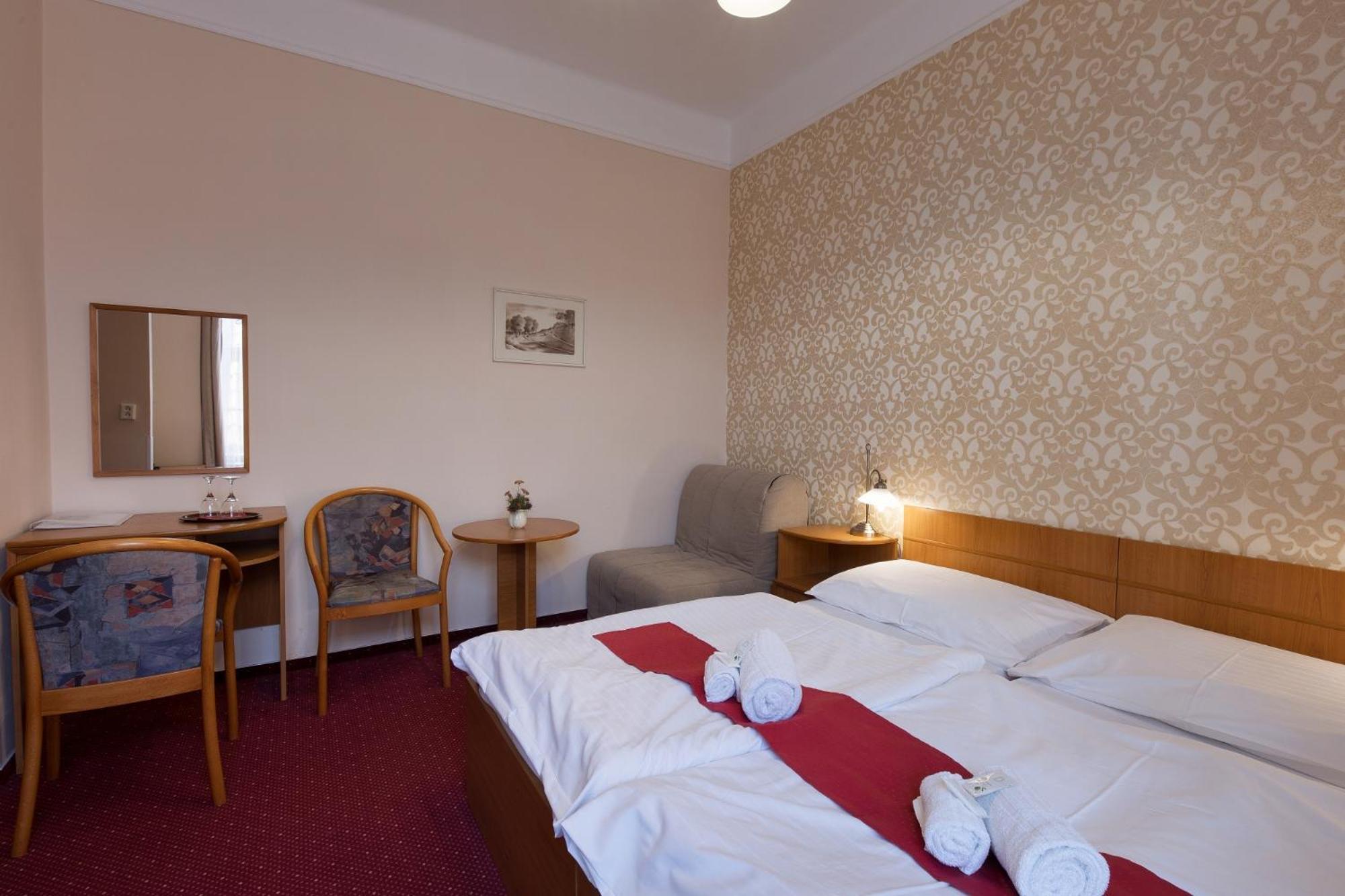 Hotel U Cerneho Orla Telč Exterior foto