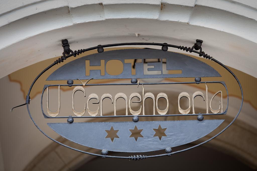 Hotel U Cerneho Orla Telč Exterior foto